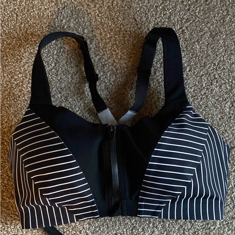Knockout by Vicoria’s Secret sports bra 34DD